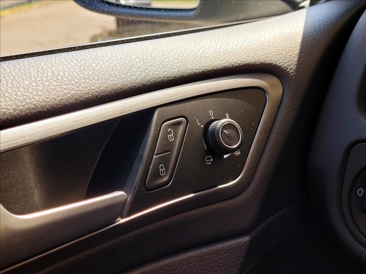 Volkswagen Golf Kombi 1,6 l 85 kw