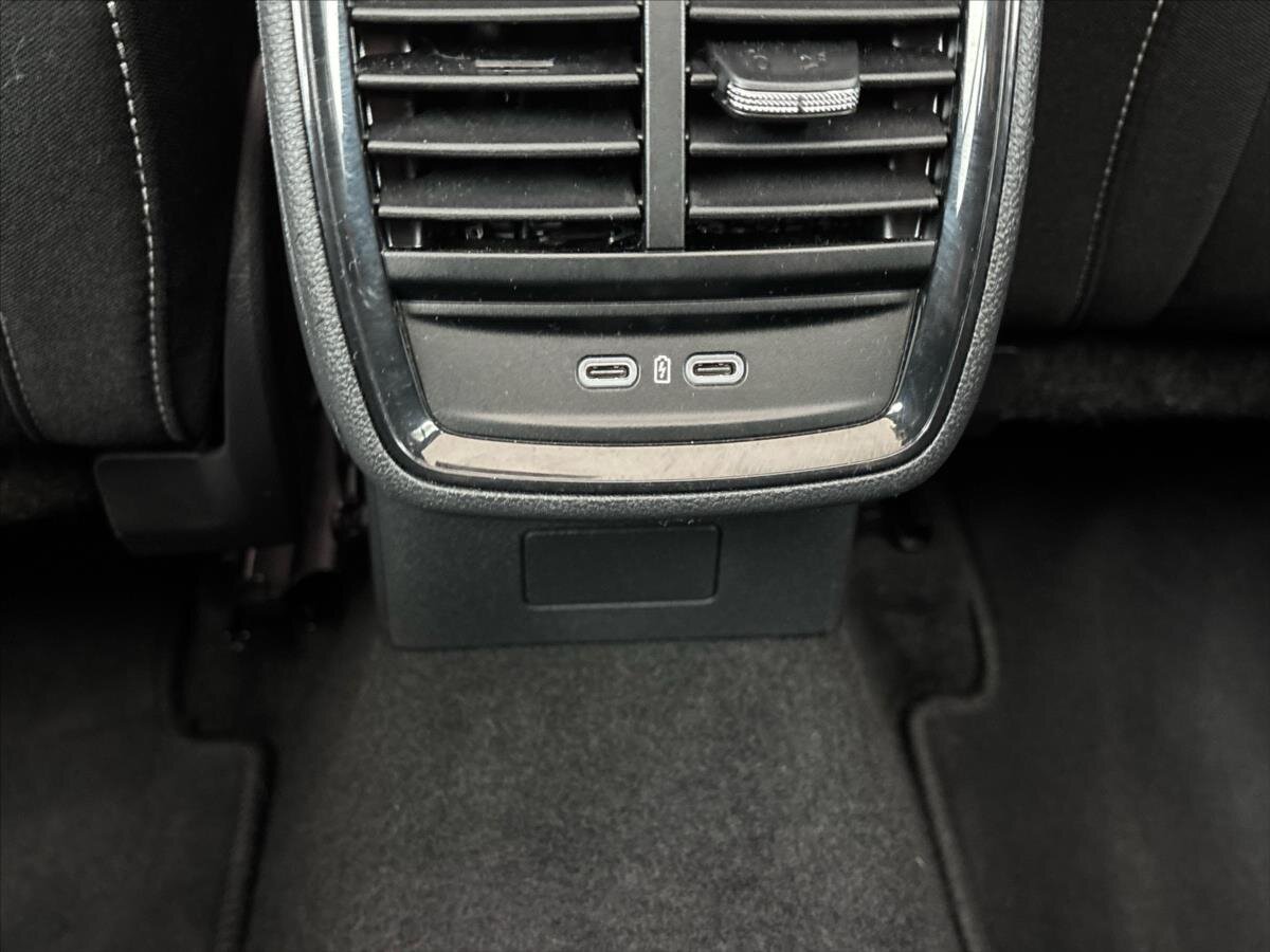 Škoda Kamiq SUV / Terénní 1,5 l 110 kw