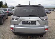 Mitsubishi Outlander 6