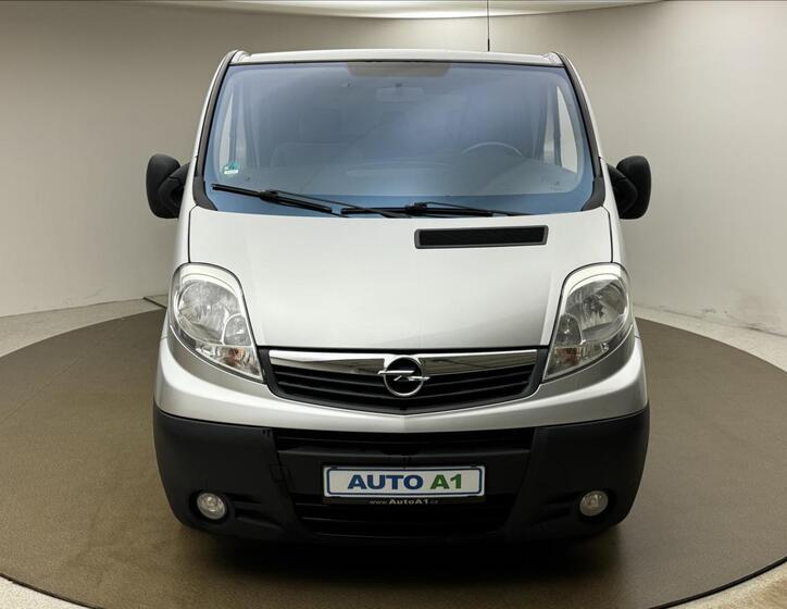 Opel Vivaro 2