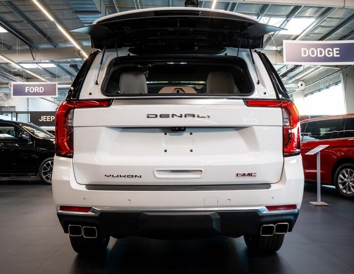 GMC Yukon SUV 6,2 l 313 kw