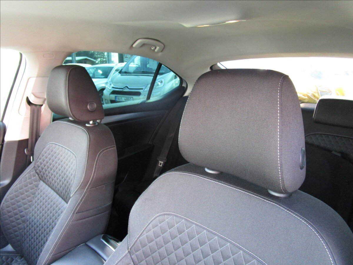 Škoda Superb Sedan / Limuzína 2,0 l 110 kw