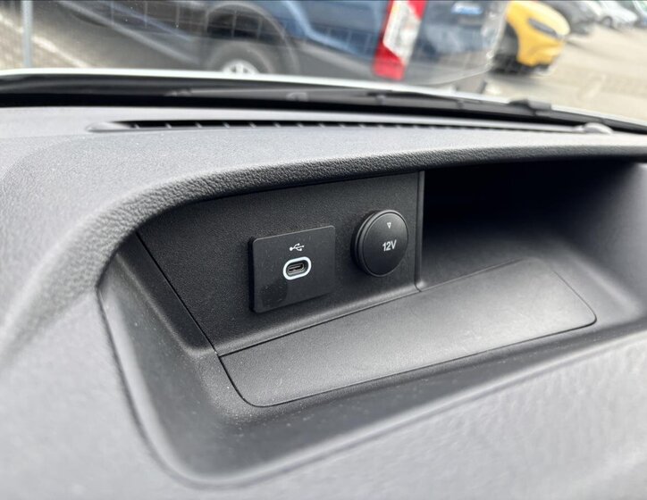 Ford Transit Skříň 2,0 l 96 kw