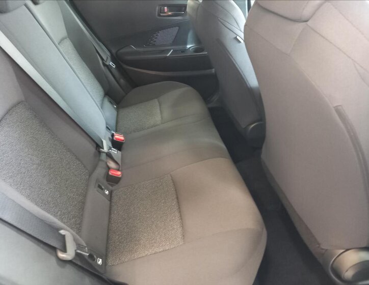 Toyota C-HR SUV / Terénní 1,8 l 103 kw