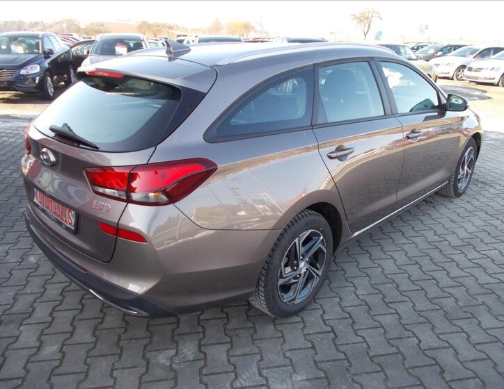Hyundai i30 Kombi 998,0 88 kw