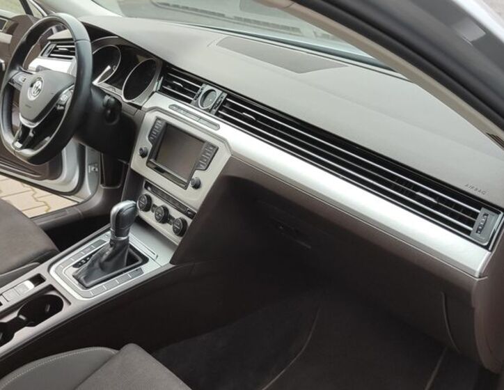 Volkswagen Passat 11