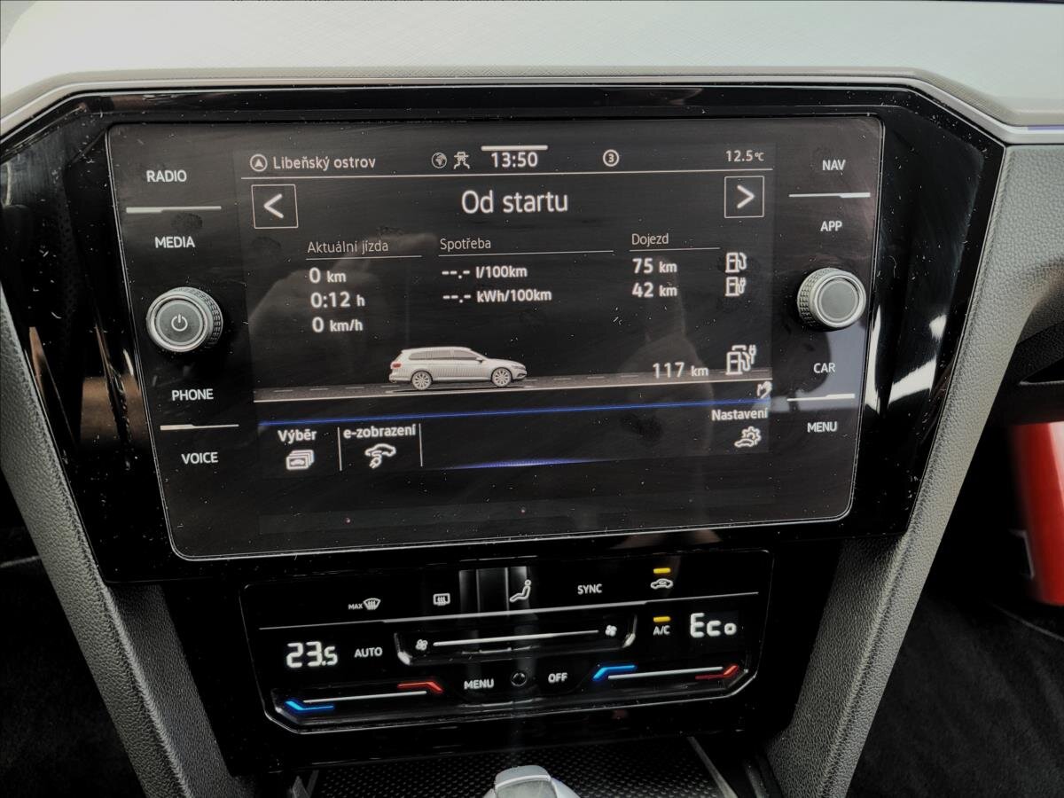 Volkswagen Passat Kombi 1,4 l 160 kw