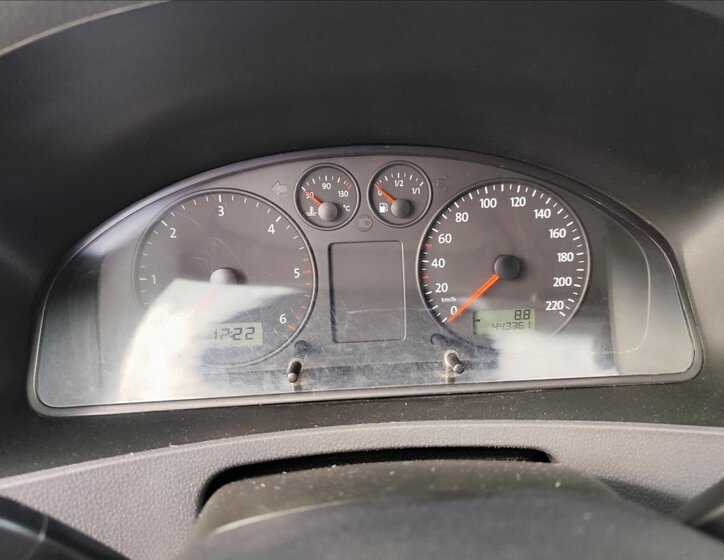 Volkswagen Caravelle Kombi 2,5 l 96 kw