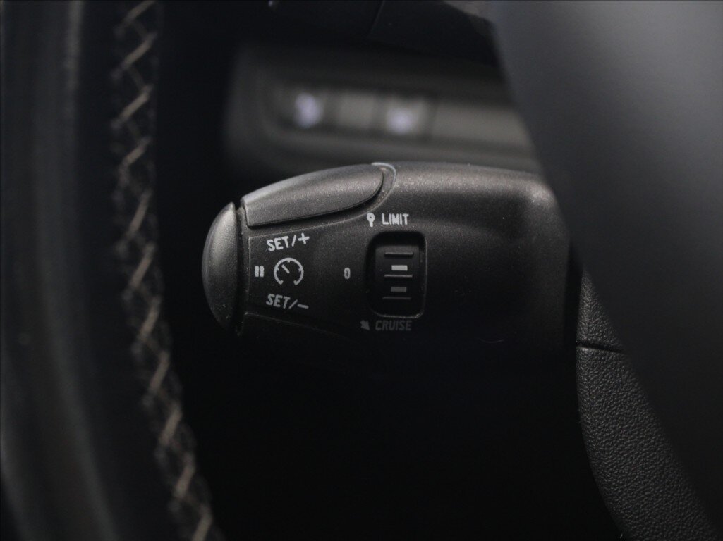 Peugeot 208 Hatchback 1,2 l 81 kw