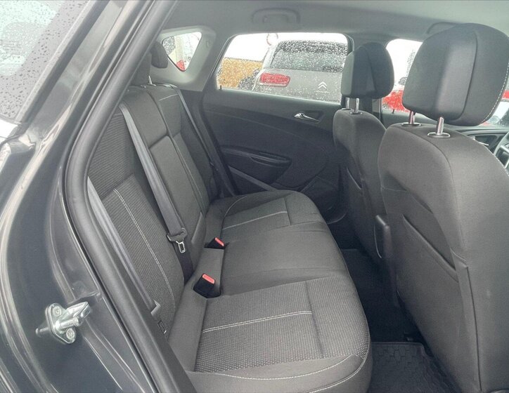 Opel Astra Hatchback 1,6 l 81 kw