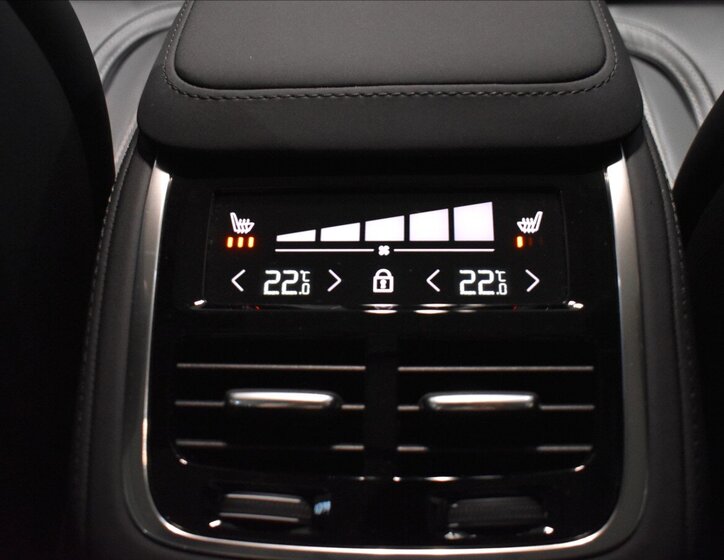 Volvo XC90 SUV / Terénní 2,0 l 335 kw