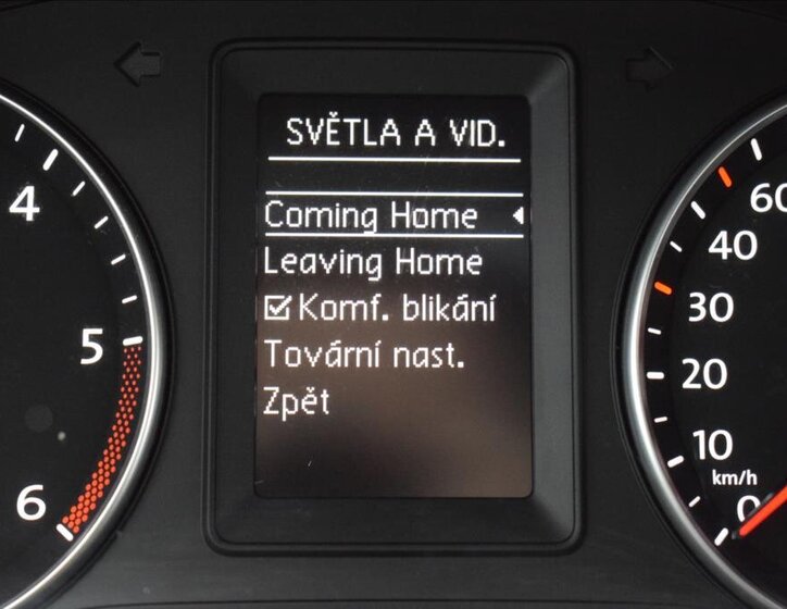 Volkswagen Touran Kombi 1,6 l 77 kw