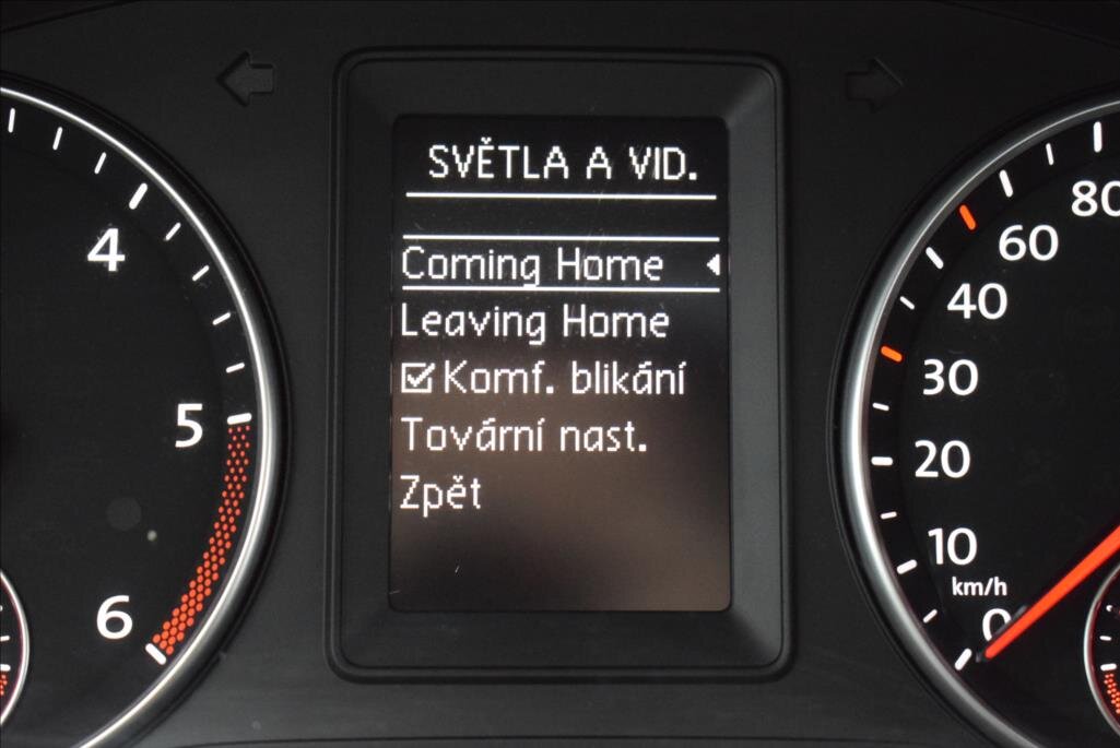 Volkswagen Touran Kombi 1,6 l 77 kw