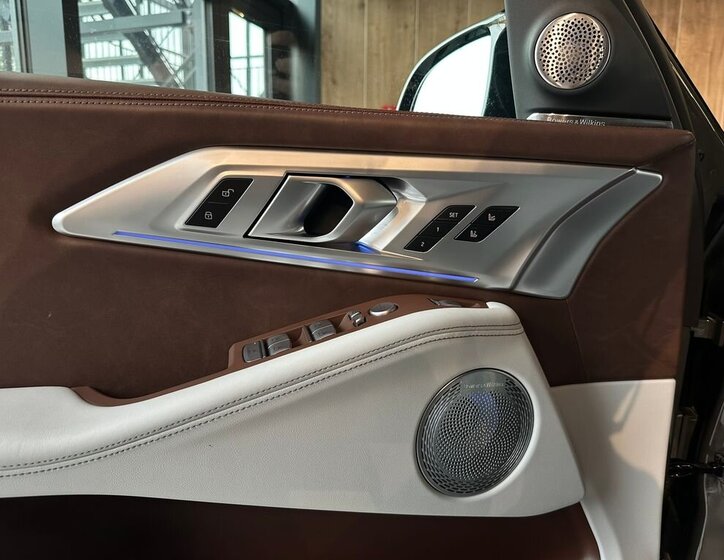 BMW XM SUV / Terénní 4,4 l 480 kw