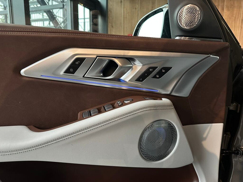 BMW XM SUV / Terénní 4,4 l 480 kw