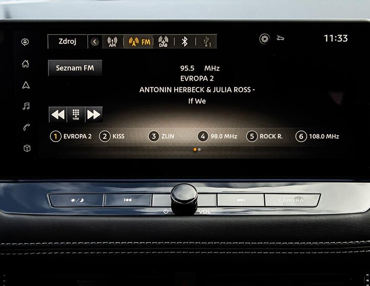 Nissan X-Trail SUV 1,5 l 120 kw