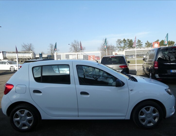 Dacia Sandero Hatchback 1,1 l 55 kw