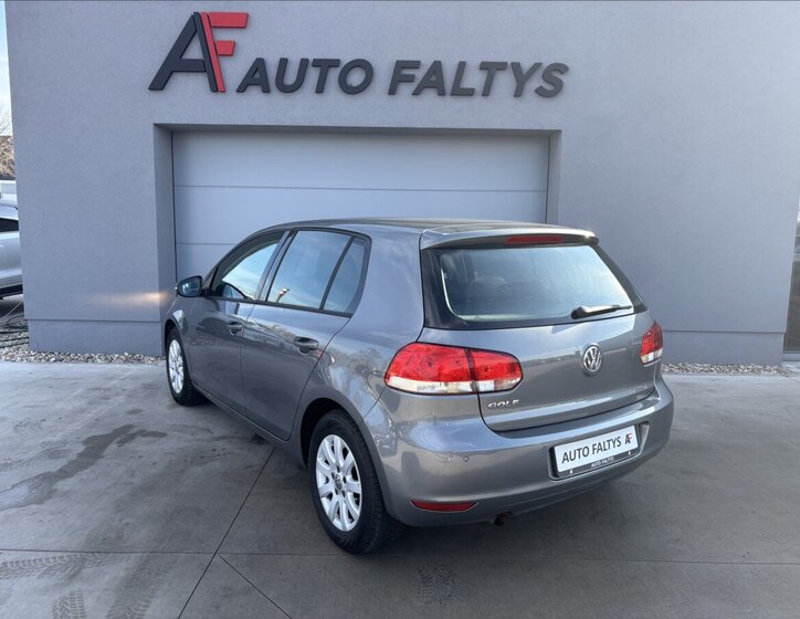 Volkswagen Golf Hatchback 1,2 l 77 kw