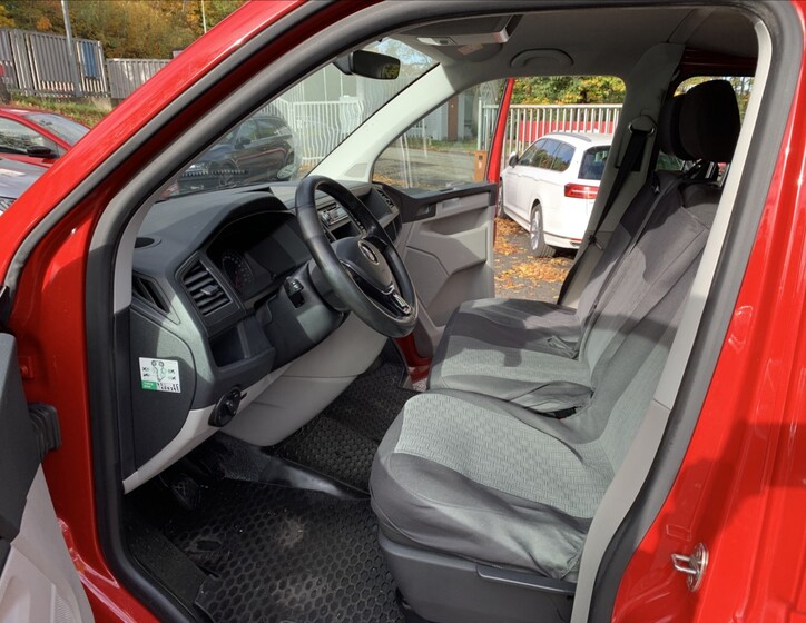 Volkswagen Transporter 12