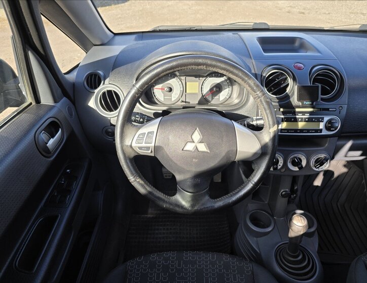 Mitsubishi Colt Hatchback 1,1 l 55 kw