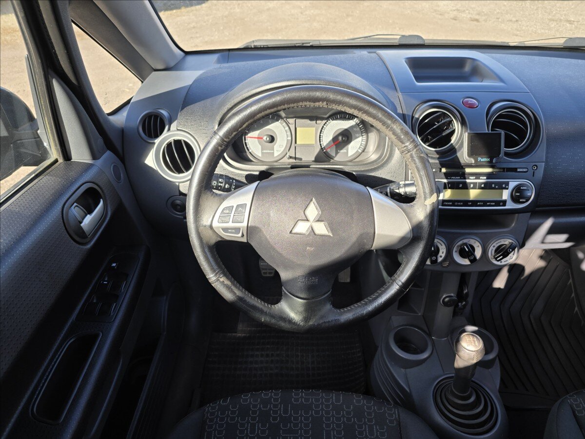 Mitsubishi Colt Hatchback 1,1 l 55 kw