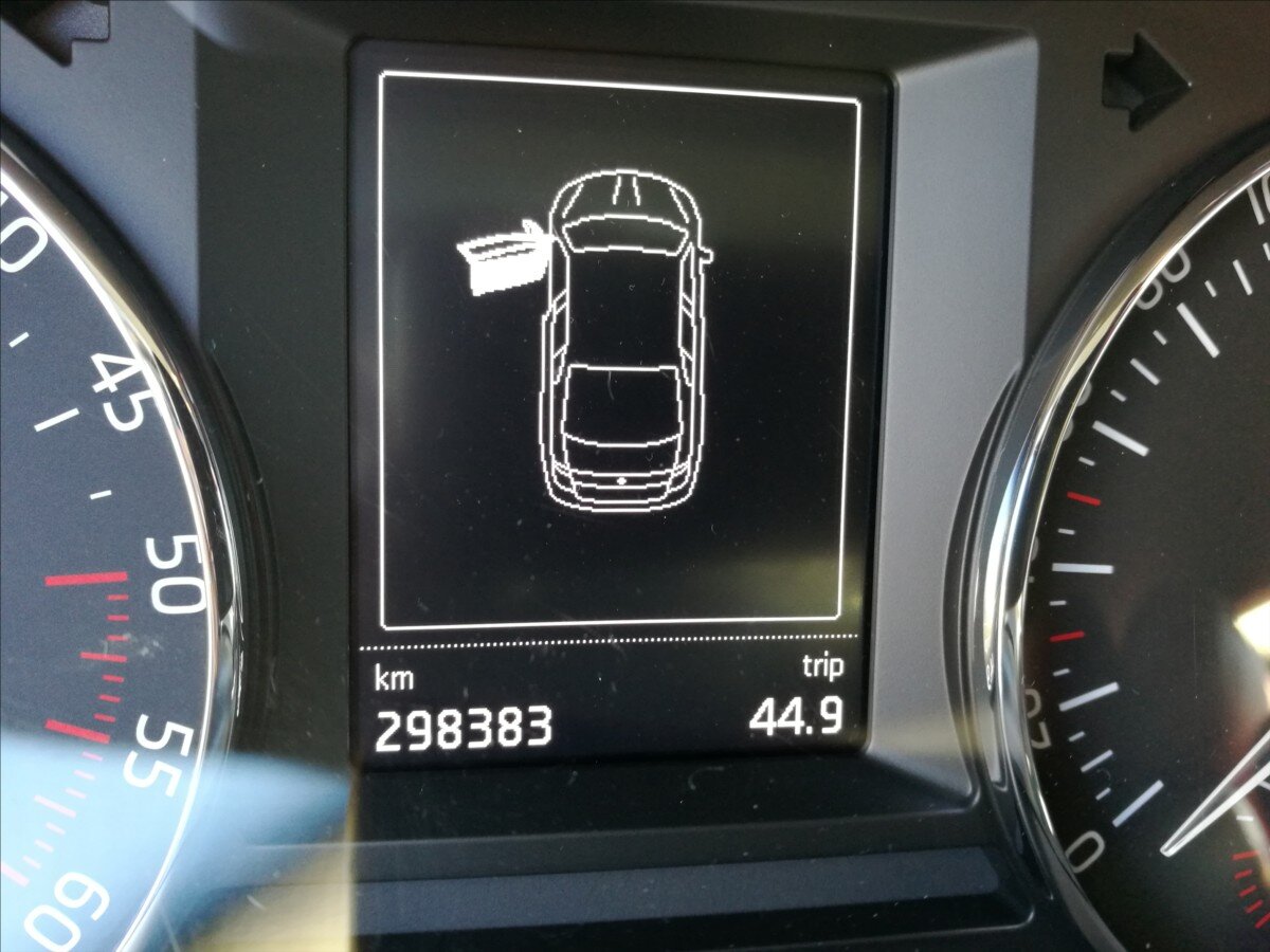 Škoda Octavia Sedan / Limuzína 1,6 l 77 kw