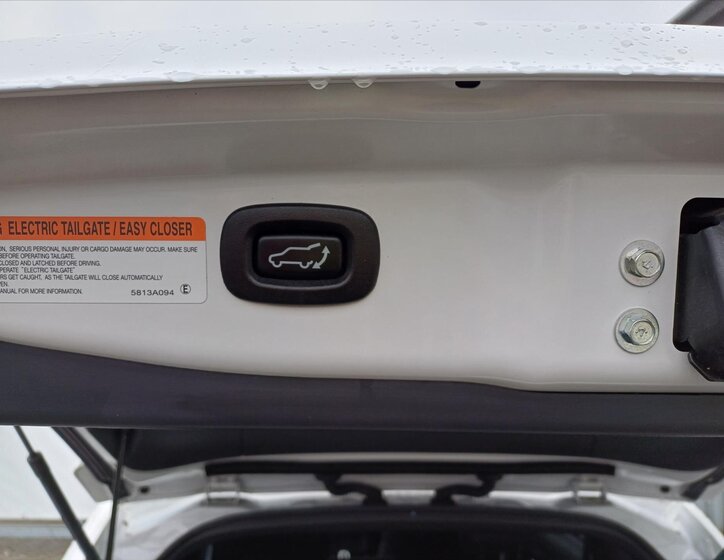 Mitsubishi Outlander Kombi 2,4 l 99 kw