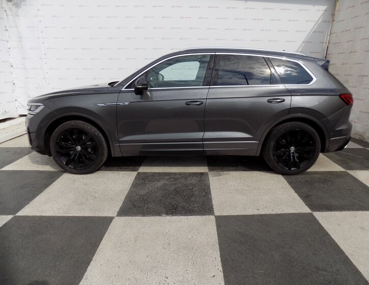 Volkswagen Touareg SUV / Terénní 3,0 l 210 kw