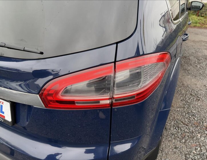 Ford S-MAX MPV 2,2 l 147 kw