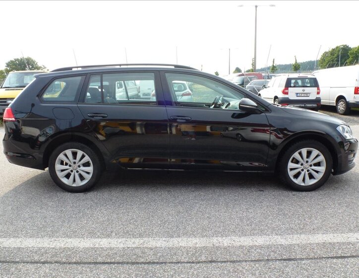 Volkswagen Golf Kombi 1,6 l 81 kw