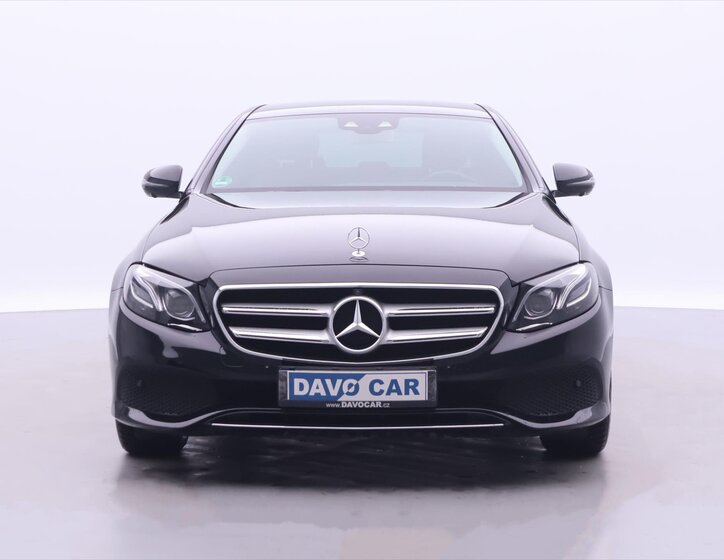 Mercedes-Benz Třídy E Sedan 2,0 l 143 kw