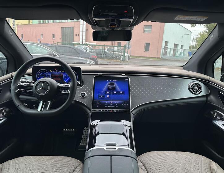 Mercedes-Benz EQE 21