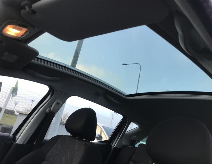 Peugeot 207 Hatchback 1,6 l 88 kw