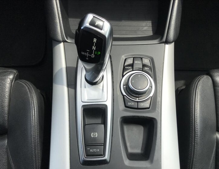 BMW X6 Kombi 3,0 l 180 kw