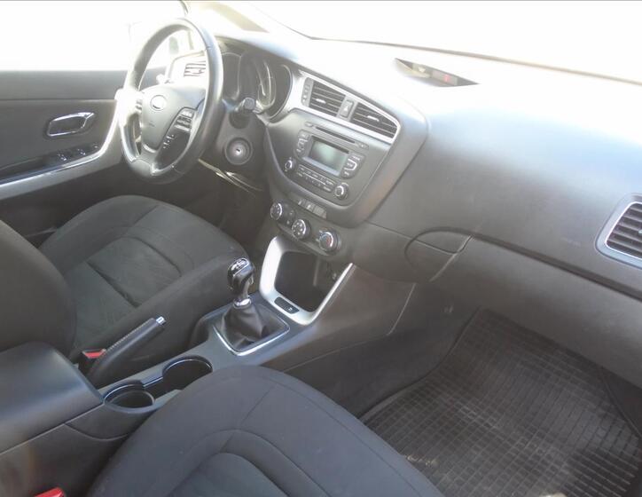 KIA Ceed 10