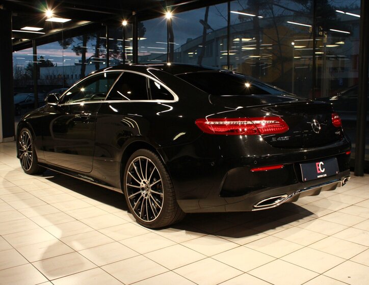 Mercedes-Benz Třídy E 4