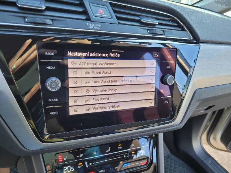 Volkswagen Touran MPV 1,5 l 110 kw