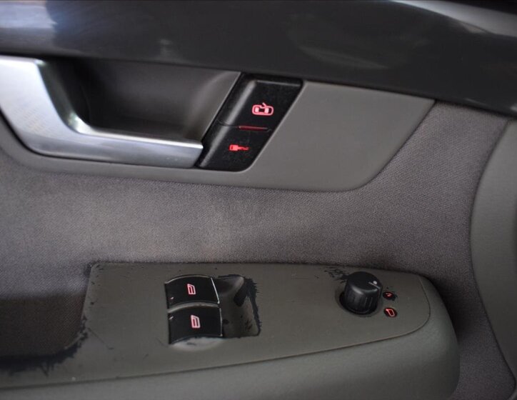 Audi A4 Sedan / Limuzína 2,0 l 96 kw