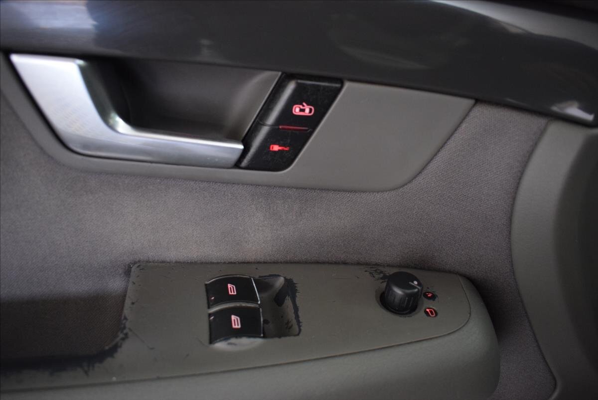 Audi A4 Sedan / Limuzína 2,0 l 96 kw