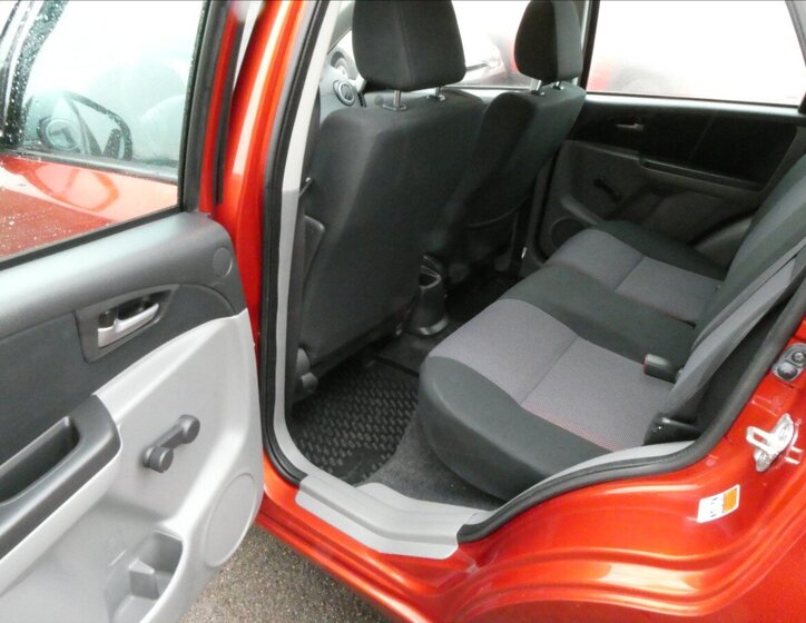 Suzuki SX4 15