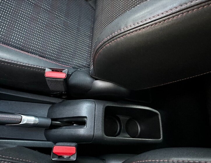 Peugeot 208 Hatchback 1,2 l 81 kw