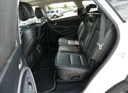 Hyundai Grand Santa Fe 27