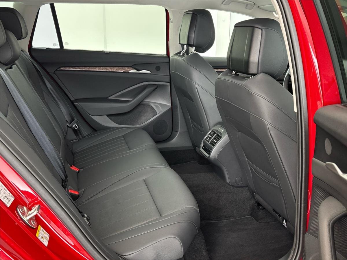 Škoda Superb Kombi 2,0 l 142 kw