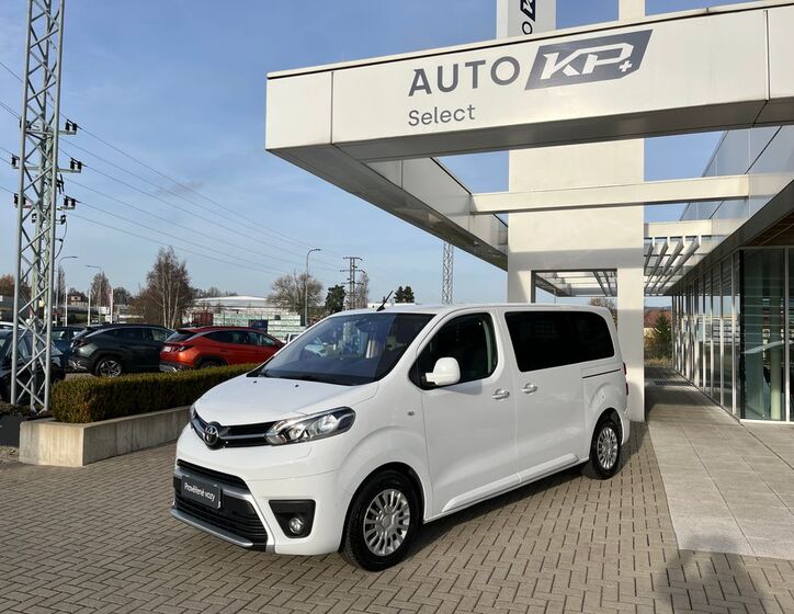 Toyota ProAce Verso 1