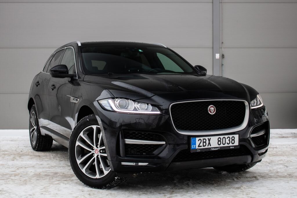 Jaguar F-Pace SUV 3,0 l 221 kw