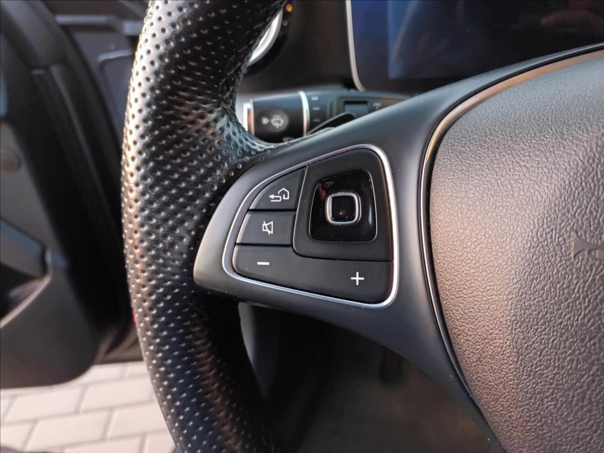 Mercedes-Benz Třídy E Kombi 3,0 l 190 kw