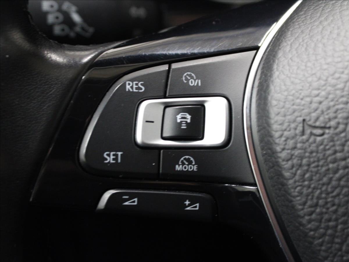 Volkswagen Touran SUV / Terénní 1,4 l 110 kw