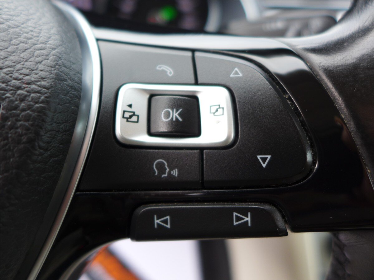 Volkswagen Passat Kombi 1,6 l 88 kw