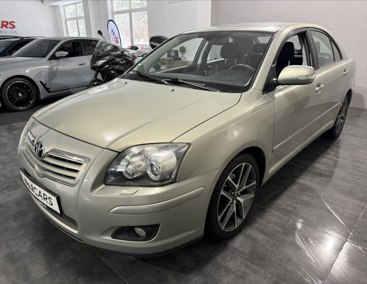 Toyota Avensis Liftback 1,8 l 95 kw