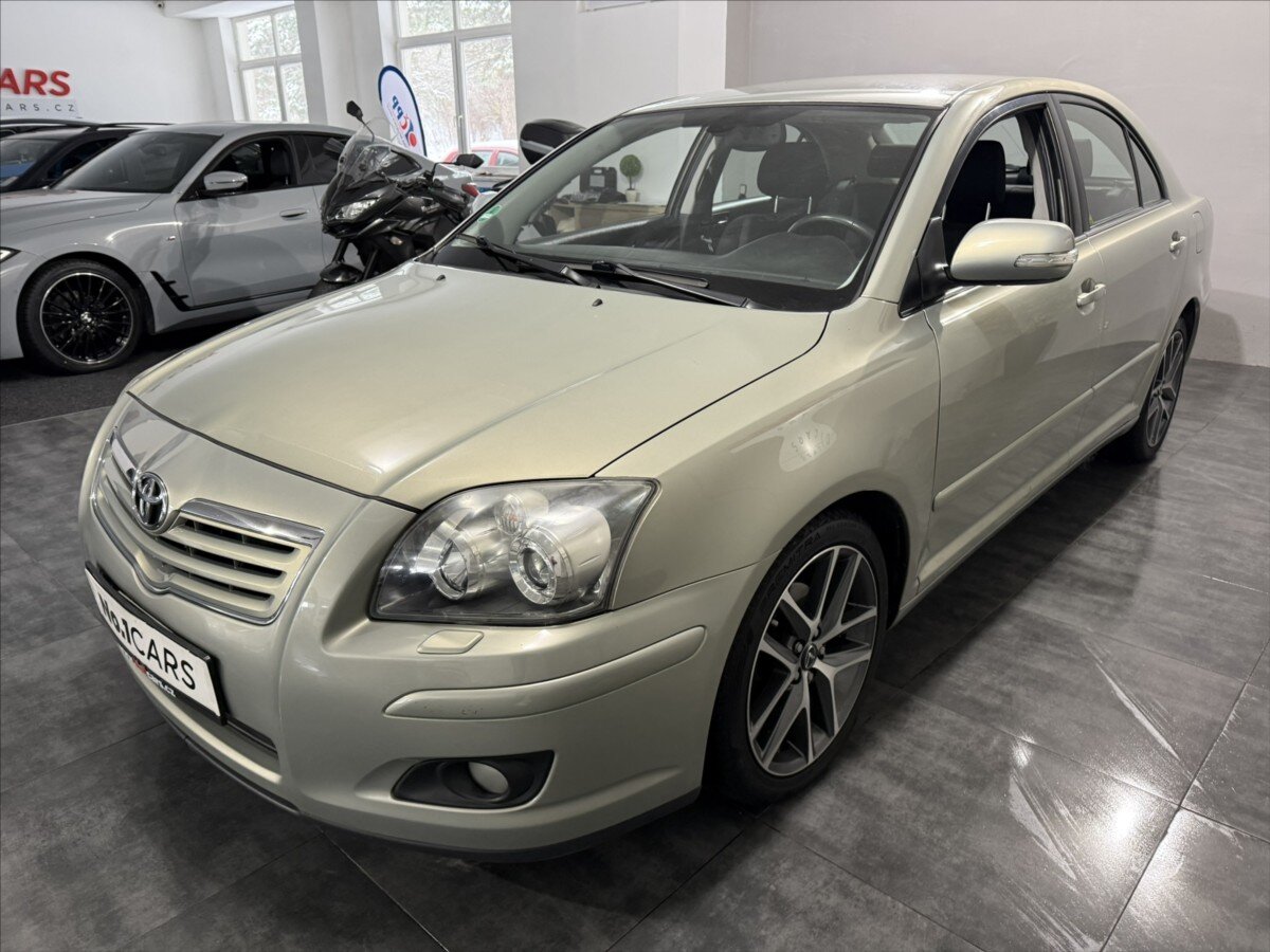 Toyota Avensis Liftback 1,8 l 95 kw